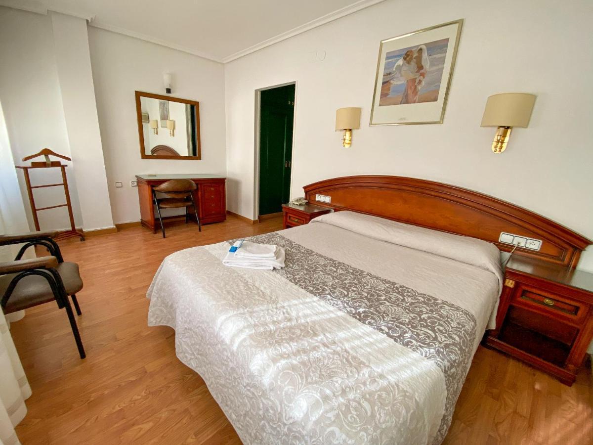 Hotel Cardinal Albacete Extérieur photo