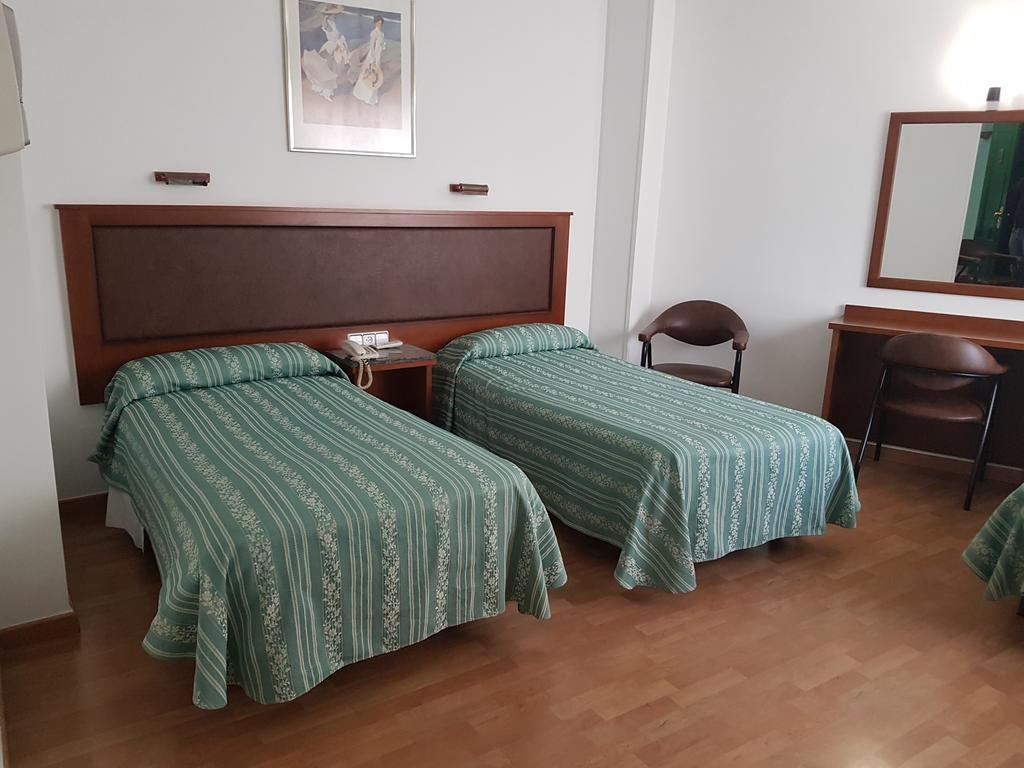 Hotel Cardinal Albacete Extérieur photo
