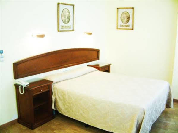 Hotel Cardinal Albacete Extérieur photo